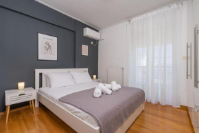 Bright & Elegant 2BD Apt w/ View